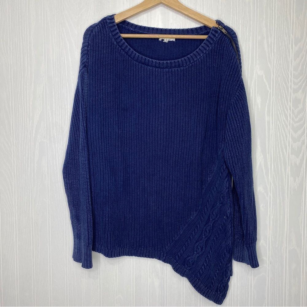 Maurices asymmetrical sweater with shoulder zipper size Medium